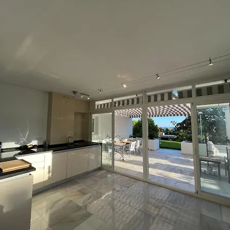 Apartment & Golf. Amazing Views Marbella